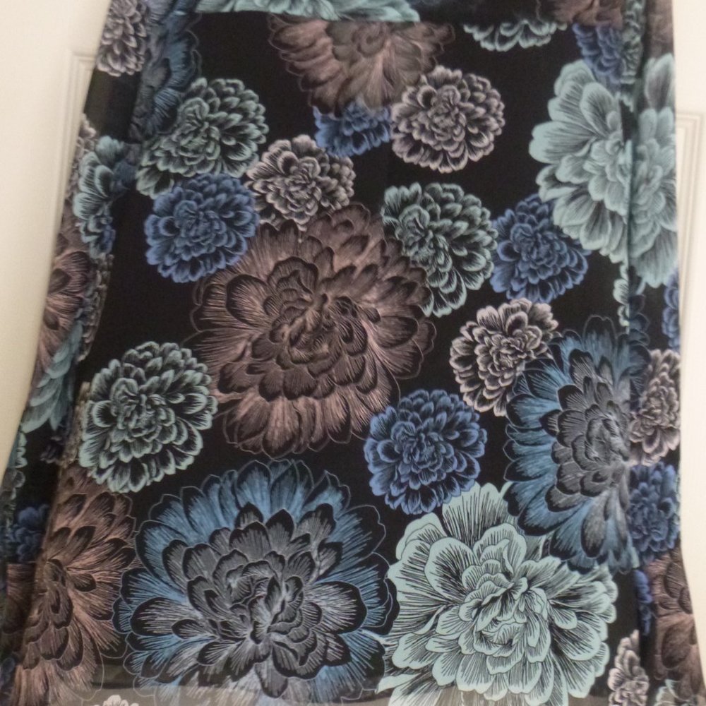 Womens Floral print Blouse - Picture 5 of 5